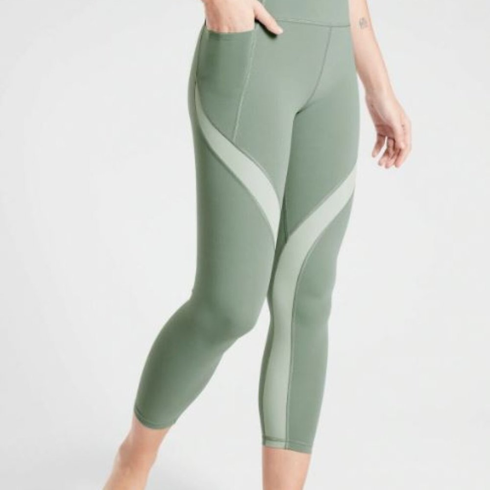 NWT Athleta Salutation Stash Pocket II Colorblock 7/8 leggings